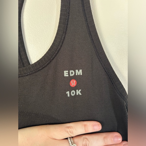 Lululemon Black Swiftly Tech Tank Edmonton YEG Size 8 - Picture 2 of 8